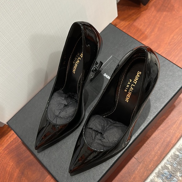 OPYUM PUMPS IN PATENT LEATHER WITH BLACK HEEL - Picture 2 of 6